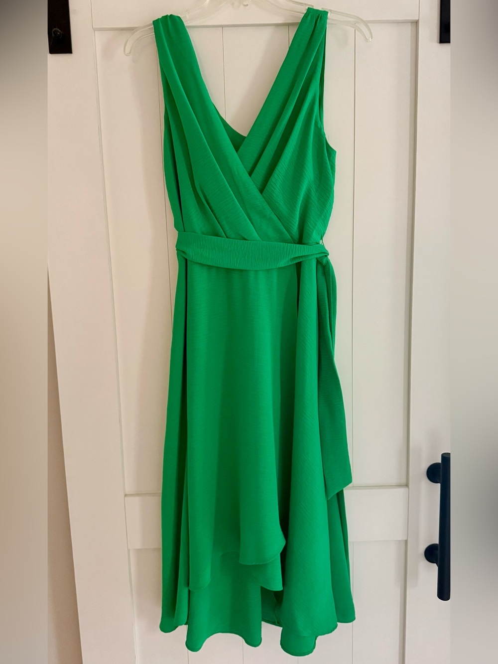 Elegant Green DKNY V-Neck Wrap Midi Dress